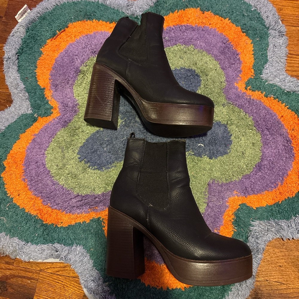 SHEIN Black Chunky Heel Boots